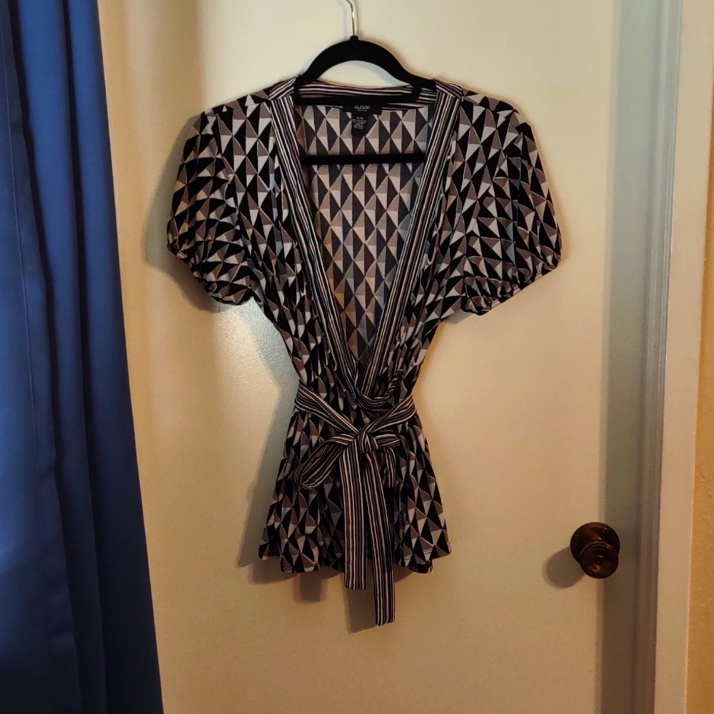 Alfani petite medium blouse